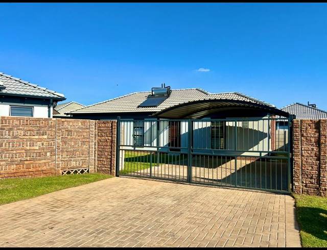 3 BEDROOM HOUSE FOR SALE IN SKY CITY